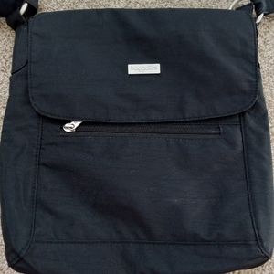 Baggallni Medium Size Purse Like New